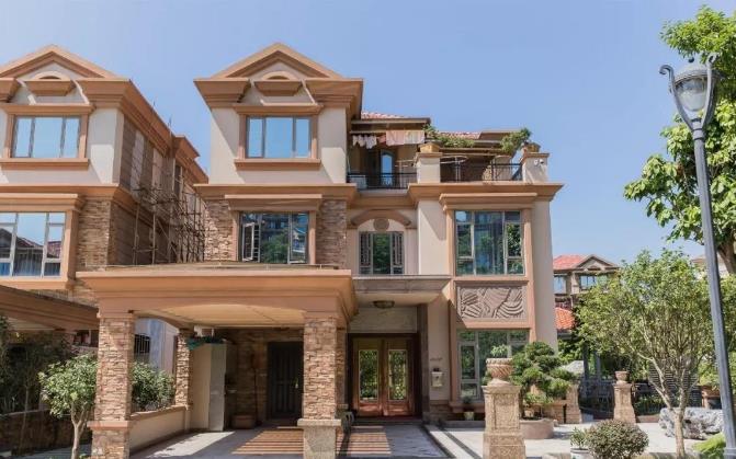 外墻翻新，我選擇的是水包水，色彩逼真酷似大理石的效果